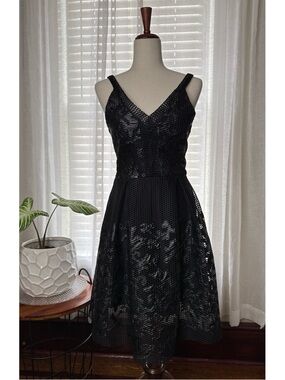 Issue New York Elegant Black Mini Dress Size Small